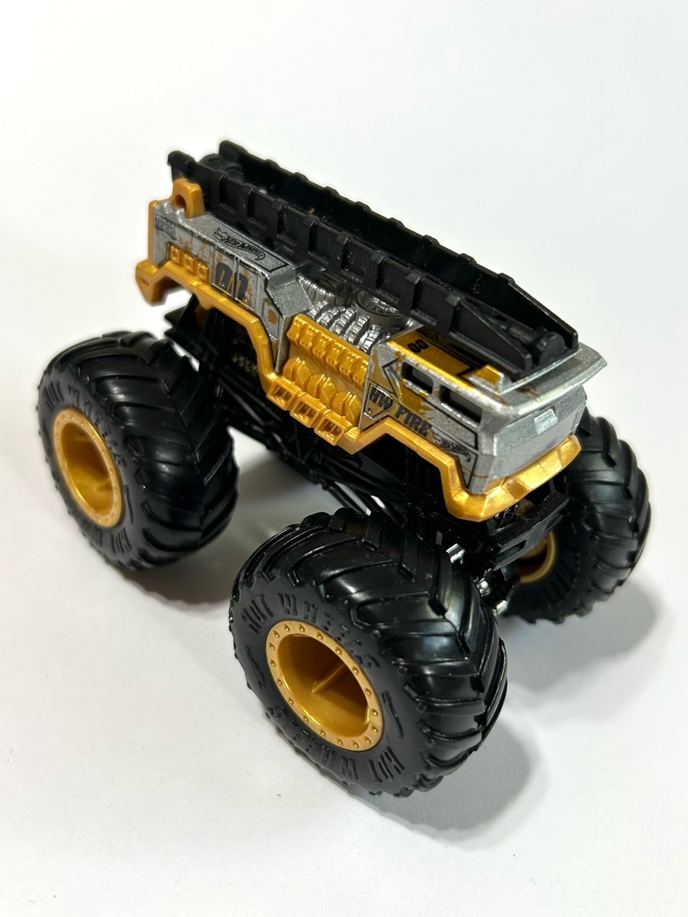4/$20 Hot Wheels Monster Trucks 5 Alarm Fire Truck 1:64 Monster Jam Firetruck